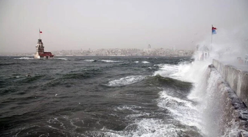 AKOM’dan İstanbul’a fırtına ve dolu yağışı uyarısı