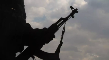 Bitlis’te PKK’lı teröristlerin araziye gizlediği silah ve mühimmat ele geçirildi