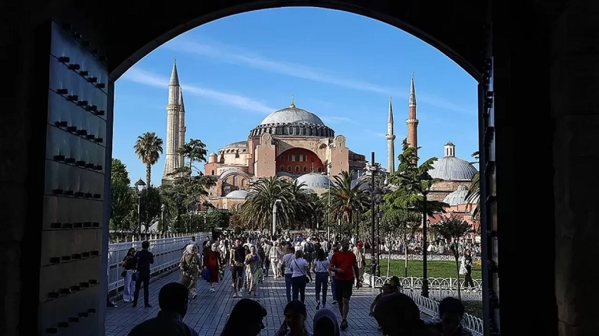 Türkiye’nin turist hedefi emin adımlarla ilerliyor!