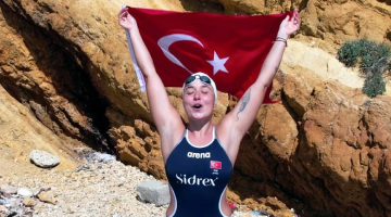 Bengisu Avcı rekor kırdı! Türkiye’nin ilk kadın ultra maraton yüzücüsü